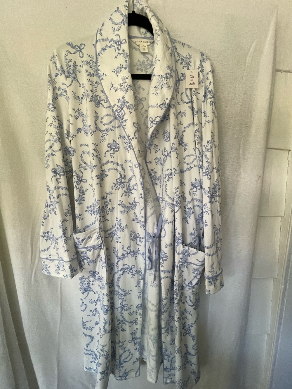 Laura Ashley Women's White & Blue Toile Night Robe ~ NEW S/M